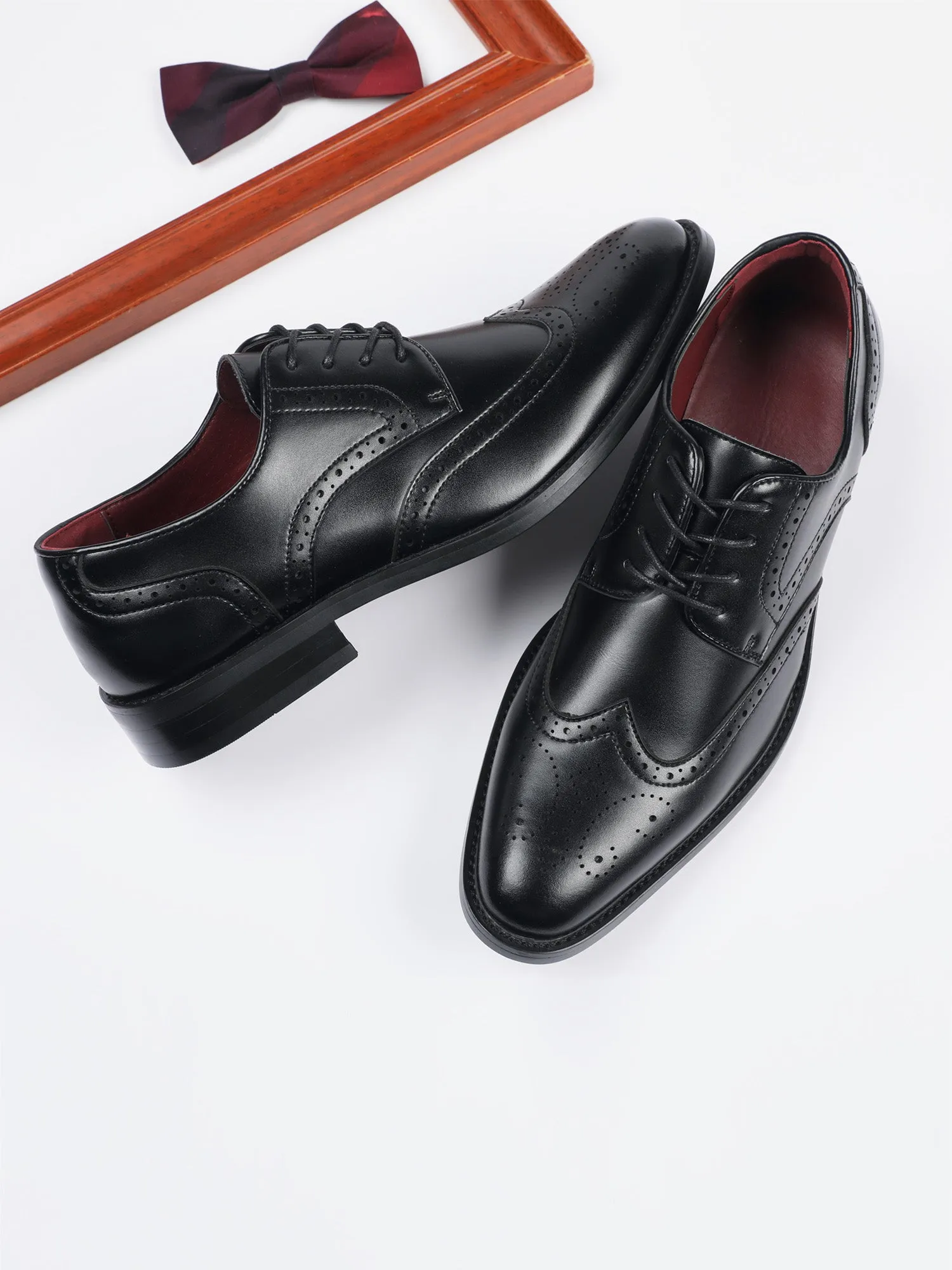 Classic Oxford Wingtip Lace Up Dress Shoes