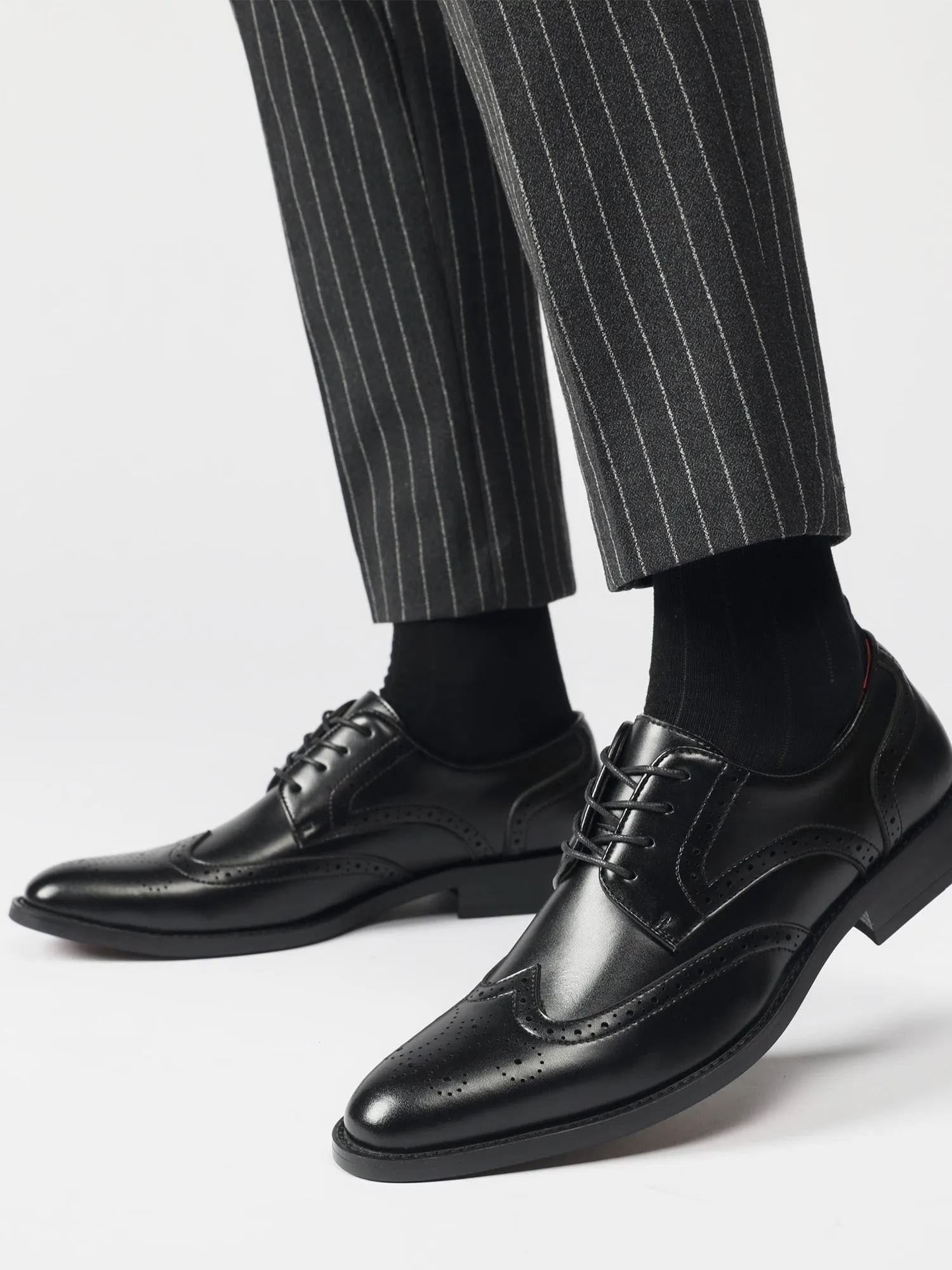Classic Oxford Wingtip Lace Up Dress Shoes