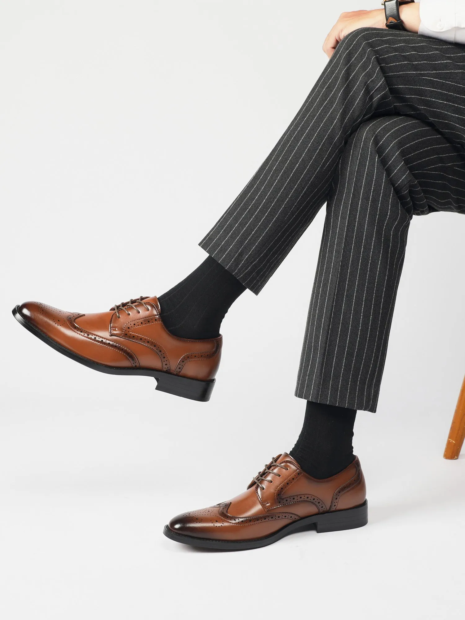 Classic Oxford Wingtip Lace Up Dress Shoes