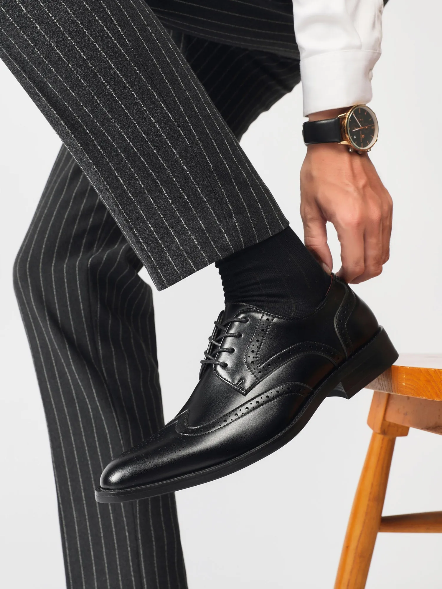 Classic Oxford Wingtip Lace Up Dress Shoes