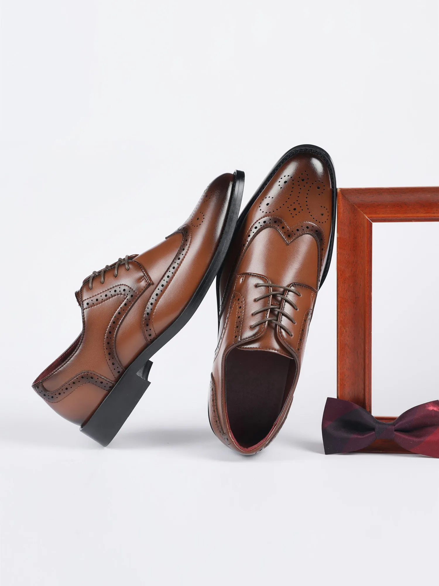 Classic Oxford Wingtip Lace Up Dress Shoes