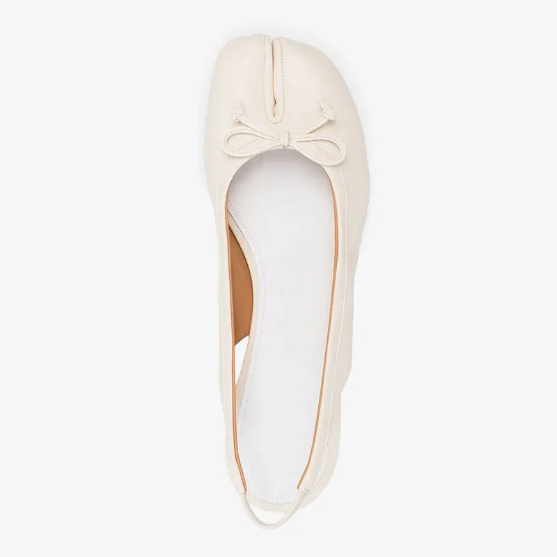Tabi Sandals with Lace Bow Detail